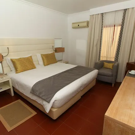 贝斯特韦斯特贝纳多教堂酒店 法鲁区