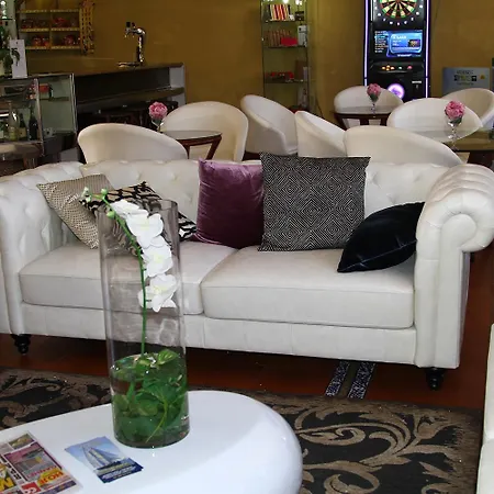 贝斯特韦斯特贝纳多教堂酒店