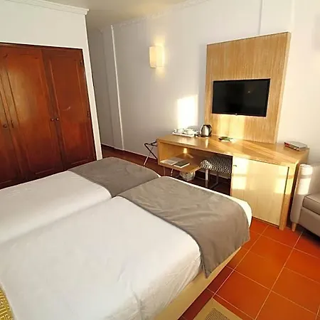 Western Dom Bernardo Otel