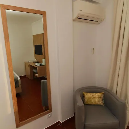 贝斯特韦斯特贝纳多教堂酒店