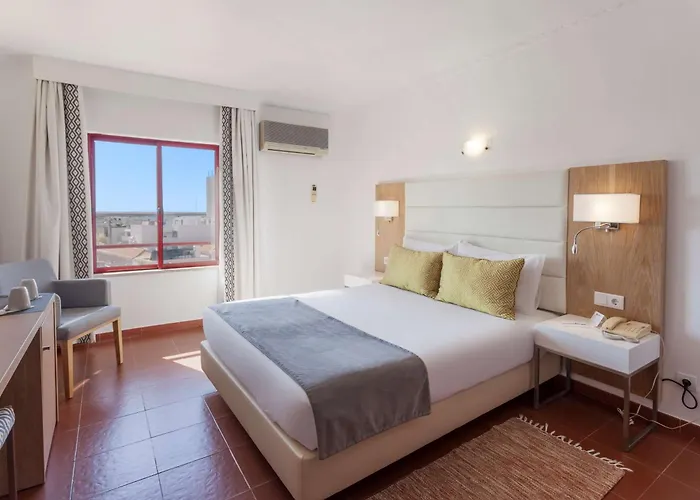 Western Dom Bernardo Hotel 3*