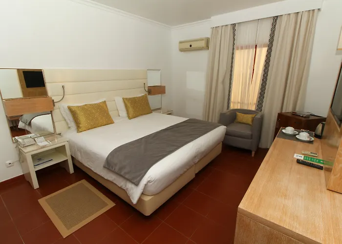 Hotel Western Dom Bernardo 3*